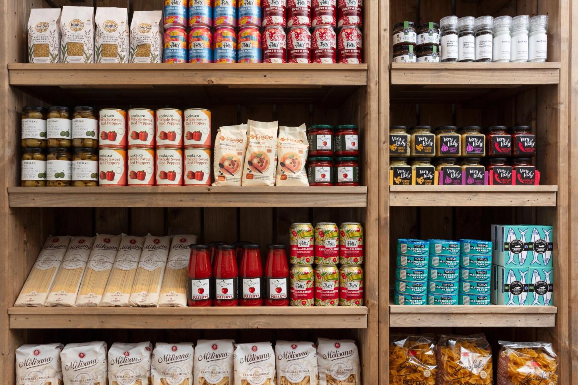 Schloss Roxburghe, Part Of Destination By Hyatt Eksteriør billede A typical grocery store display