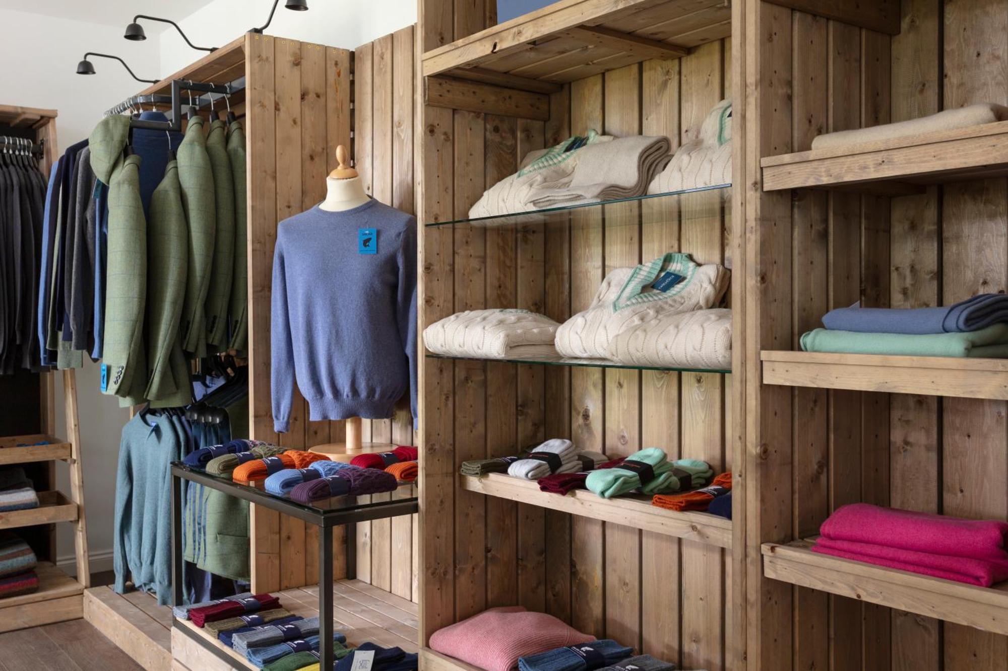 Schloss Roxburghe, Part Of Destination By Hyatt Eksteriør billede The interior of a clothing store