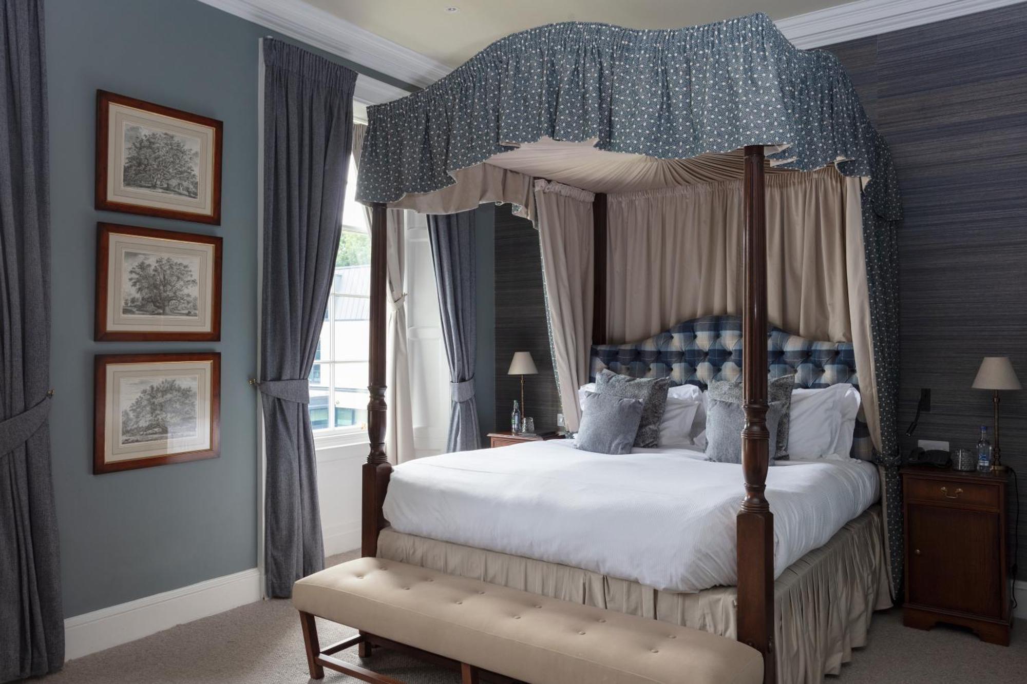 Schloss Roxburghe, Part Of Destination By Hyatt Eksteriør billede A bedroom at the hotel