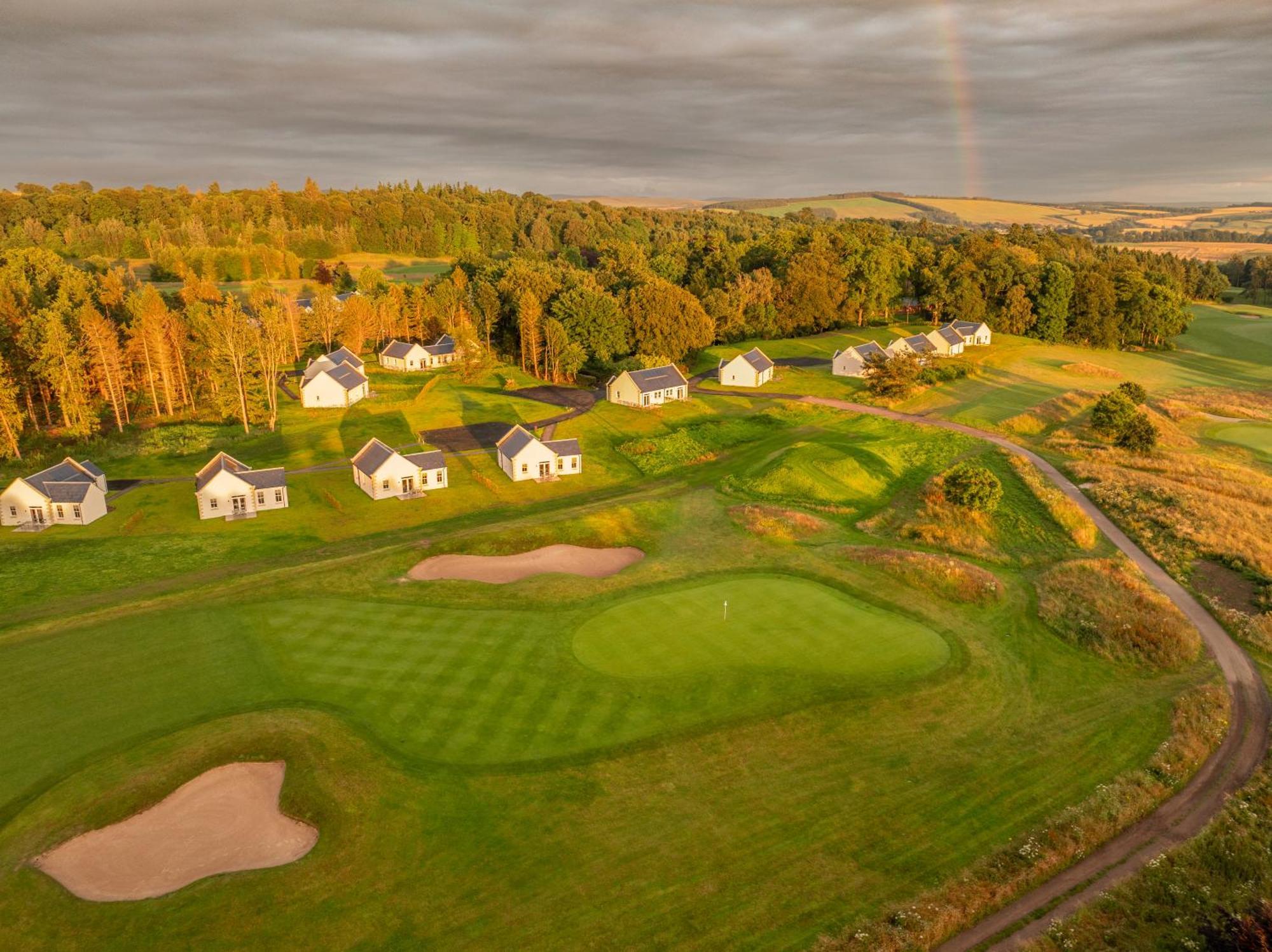 Schloss Roxburghe, Part Of Destination By Hyatt Eksteriør billede Golf resort in Estonia